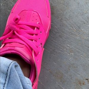 Nike harrache shoes worn once